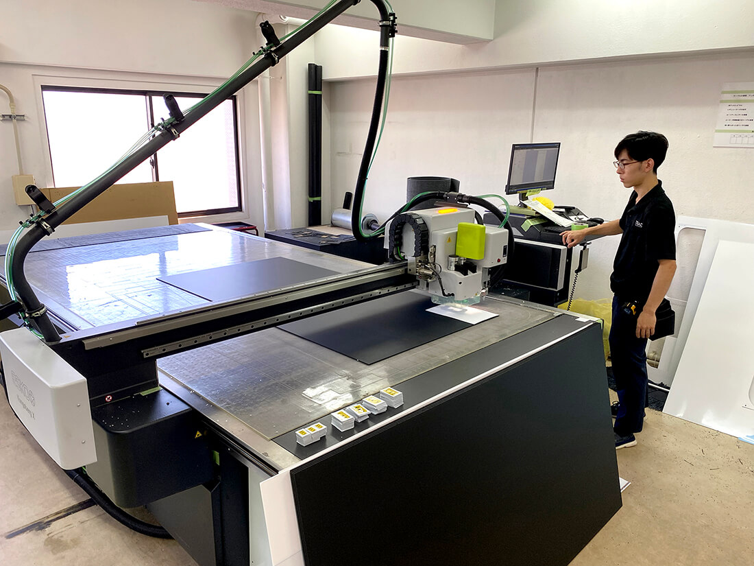 ルーター加工機