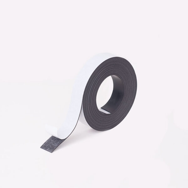強力マグネットテープ 磁石色 異方性 のり付き (62407-01) 1mm厚×20mm幅×5m