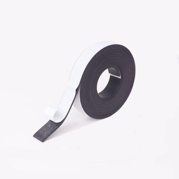 強力マグネットテープ 磁石色 異方性 のり付き (62408-01) 2mm厚×20mm幅×5m